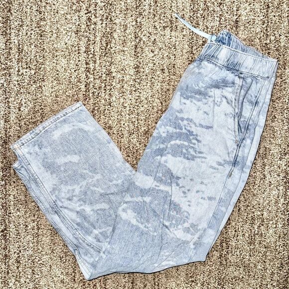 H&M Men's Light Indigo Acid Washed Relaxed Fit Elastic Waist Denim Jean Pants S - Picture 2 of 9